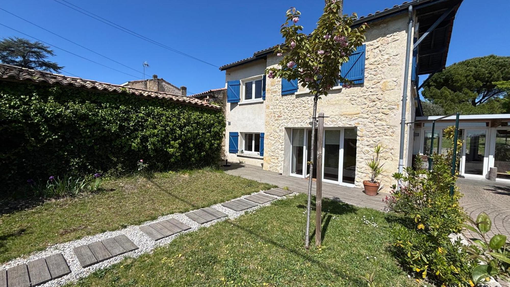 Maison De Charme Avec Jardin Et Terrasse Camblanes-et-Meynac Luaran gambar